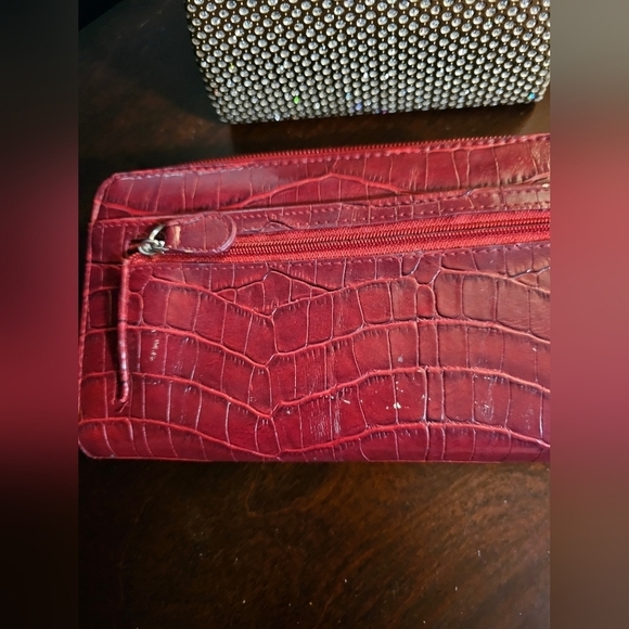 Small Handbag & Large Wallet - Picture 9 of 10